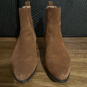 Banana Republic Chelsea Boot 7.5